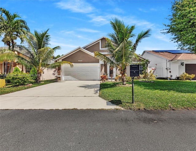4 of 80 - 5045 N Foxhall Dr N, West Palm Beach, FL