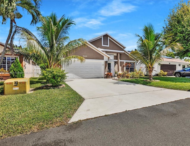 5 of 80 - 5045 N Foxhall Dr N, West Palm Beach, FL