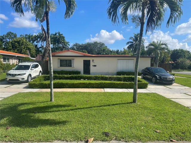 1 of 24 - 801 Oriole Ave, Miami Springs, FL