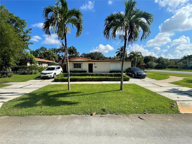 2 of 24 - 801 Oriole Ave, Miami Springs, FL