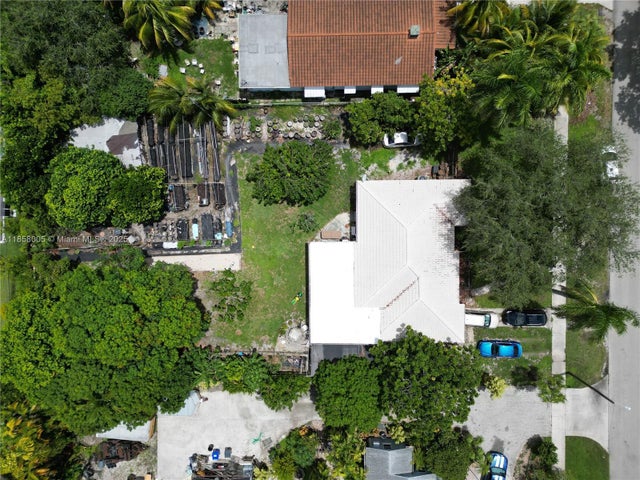 4 of 25 - 2527 Fillmore St, Hollywood, FL