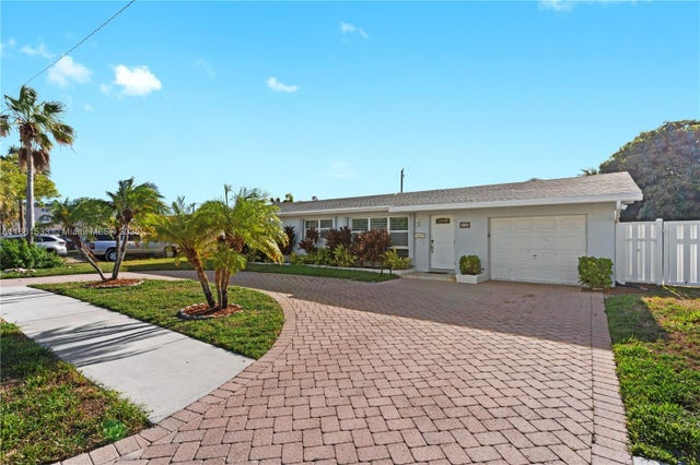 1 of 43 - 605 Se 8th Ave, Deerfield Beach, FL
