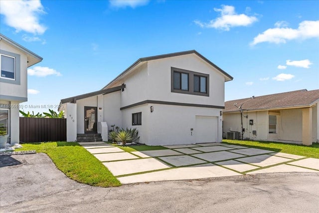 5 of 22 - 970 Nw 106th Ave Cir, Miami, FL