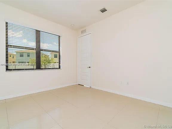 3 of 17 - 19220 Ne 9th Pl, Miami, FL