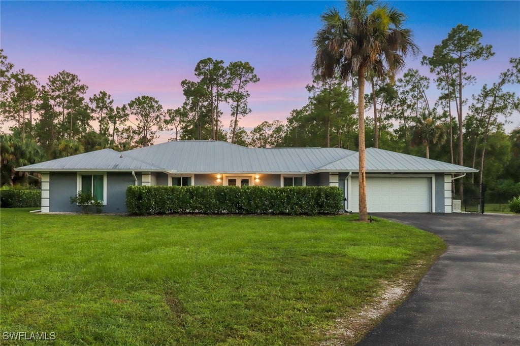 3360 2nd Ave Se, Naples