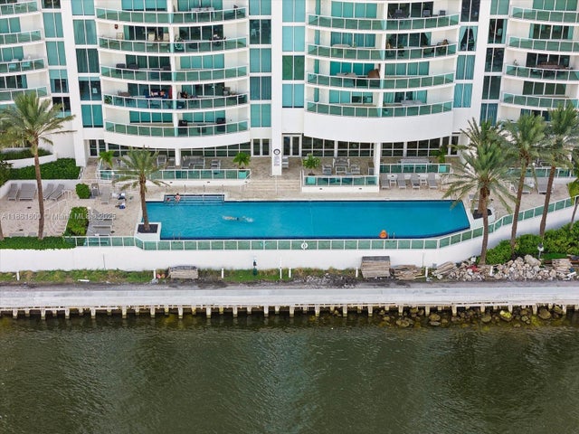 1 of 43 - 20201 E Country Club Dr 2301, Aventura, FL