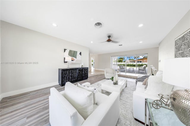 5 of 29 - 8355 Sw 89th St, Miami, FL