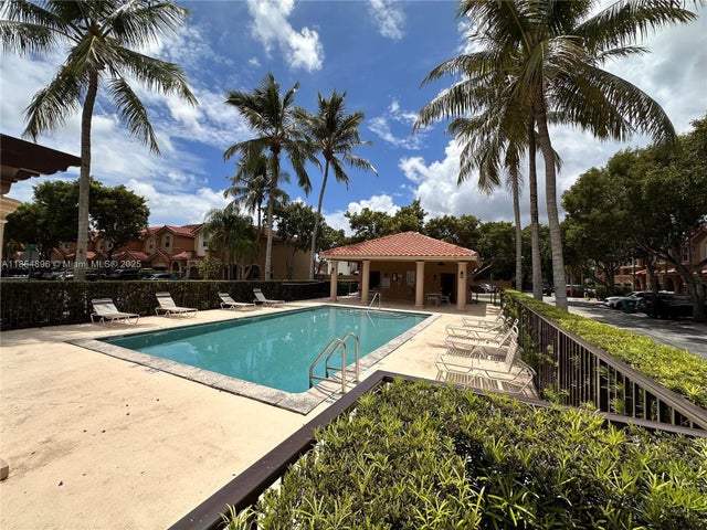 4 of 28 - 8908 Sw 109th Ave, Miami, FL