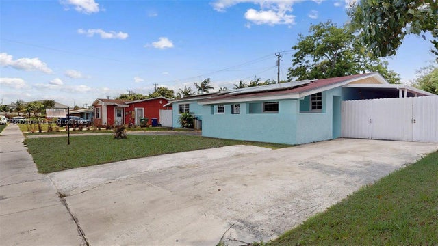 5 of 60 - 18502 Nw 23rd Ct, Miami Gardens, FL
