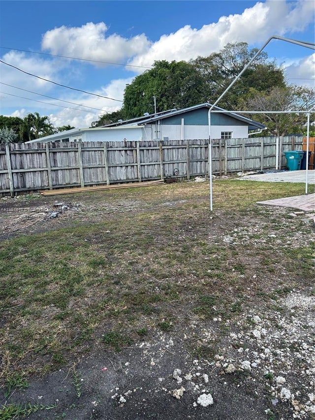 2 of 21 - 3600 Sw 122nd Ave, Miami, FL