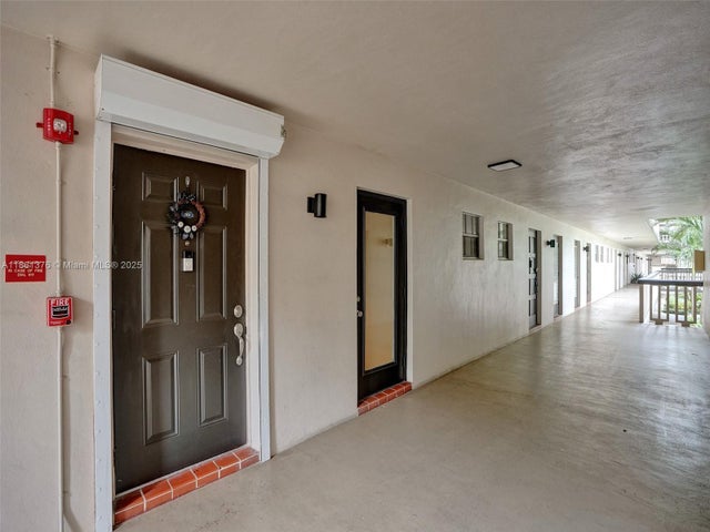 3 of 58 - 4900 Washington St 203, Hollywood, FL