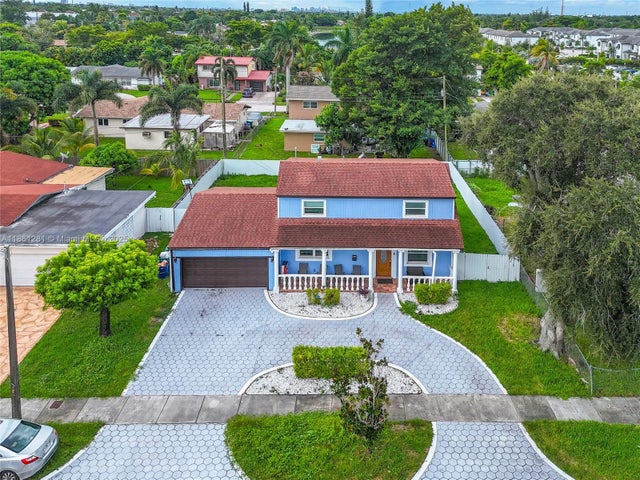 1 of 20 - 350 Nw 206th Ter, Miami Gardens, FL