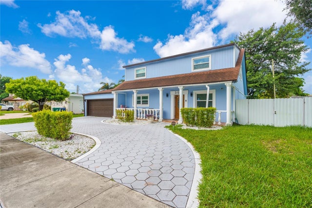 2 of 20 - 350 Nw 206th Ter, Miami Gardens, FL