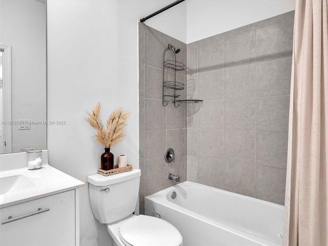 5 of 76 - 12929 Nw 24th Ave, Miami, FL