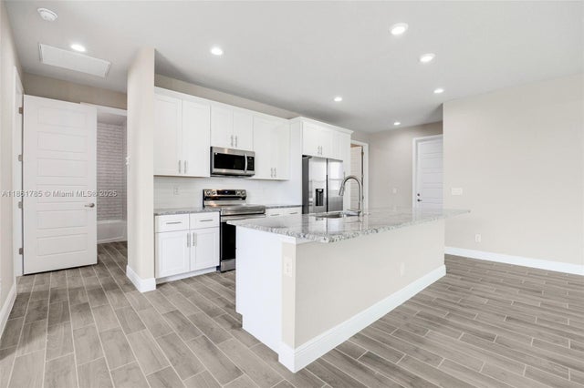 5 of 28 - 5044 Wild Goose Cir, La Belle, FL