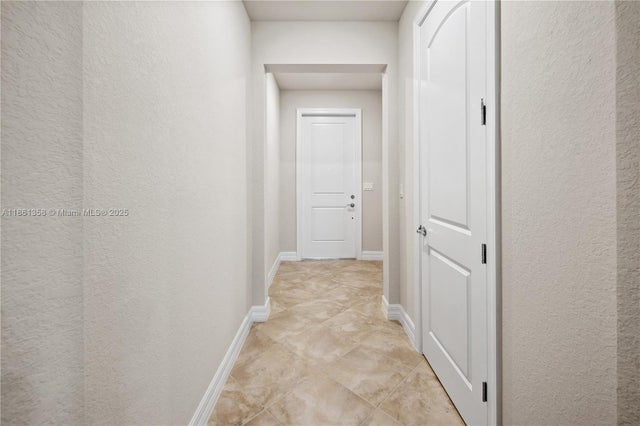 5 of 20 - 4488 E Appleton Cir E, Oakland Park, FL