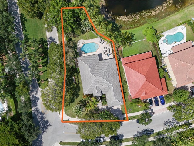 3 of 57 - 1600 Blue Jay Cir, Weston, FL