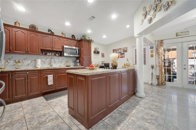 2 of 31 - 19316 Sw 121st Ave, Miami, FL