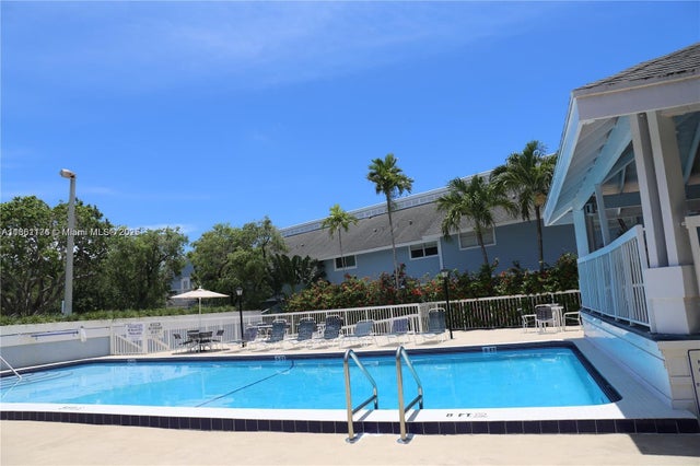 1 of 8 - 798 Crandon Blvd 13-c, Key Biscayne, FL
