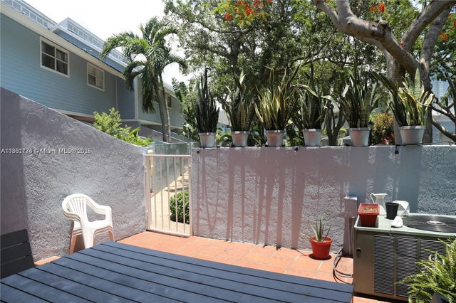 2 of 8 - 798 Crandon Blvd 13-c, Key Biscayne, FL