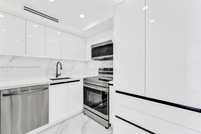 3 of 19 - 251 174th St 1414, Sunny Isles Beach, FL