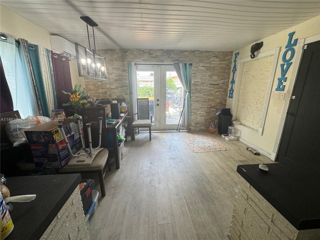 2 of 11 - 3525 Sw 15th Ct, Fort Lauderdale, FL
