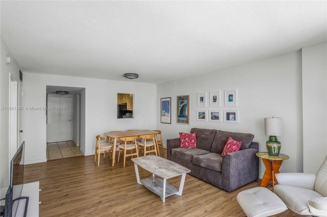 3 of 18 - 1228 West Ave 906, Miami Beach, FL