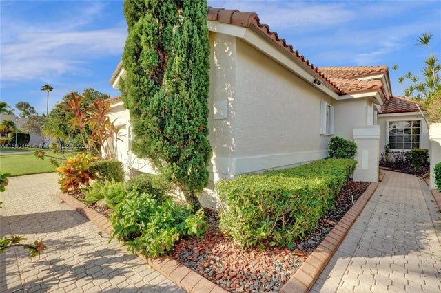 4 of 73 - 1485 W Lacosta Dr W, Pembroke Pines, FL
