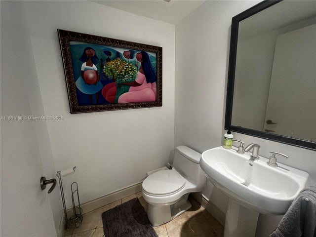 3 of 18 - 901 Brickell Key Blvd 1001, Miami, FL