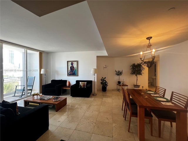 4 of 18 - 901 Brickell Key Blvd 1001, Miami, FL