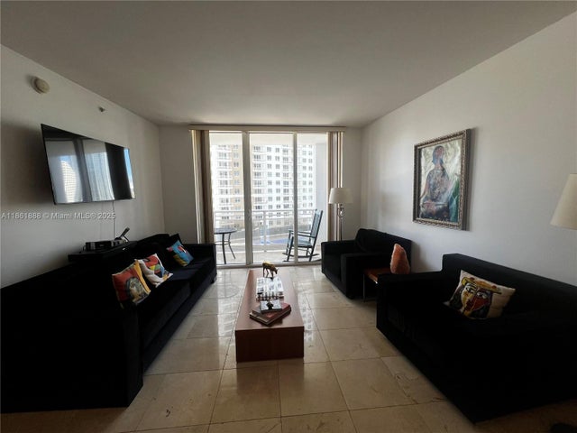 5 of 18 - 901 Brickell Key Blvd 1001, Miami, FL