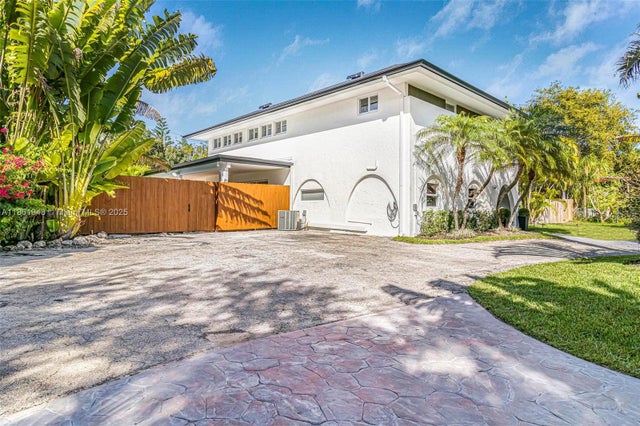3 of 84 - 18490 Sw 83rd Pl, Cutler Bay, FL