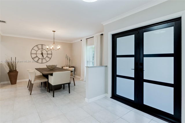 2 of 25 - 2011 Ne 211th St, Miami, FL