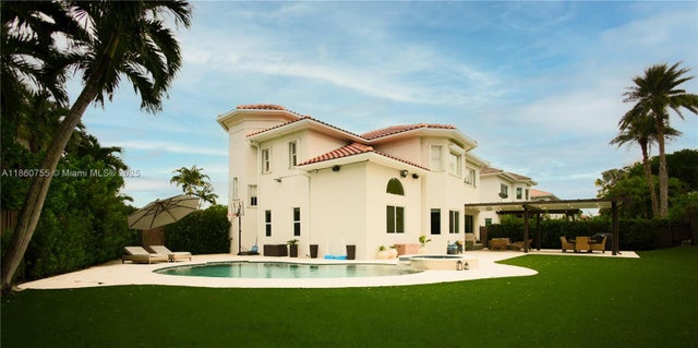 1 of 7 - 7064 Nw 113th Pl, Doral, FL