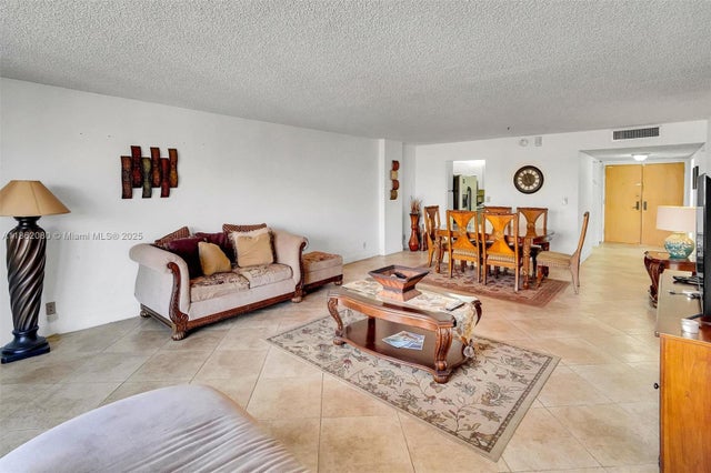 5 of 21 - 8877 Collins Ave 405, Surfside, FL