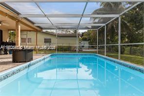 1 of 8 - 8800 Nw 3rd St, Pembroke Pines, FL