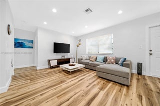 Photo of Listing #A11862162