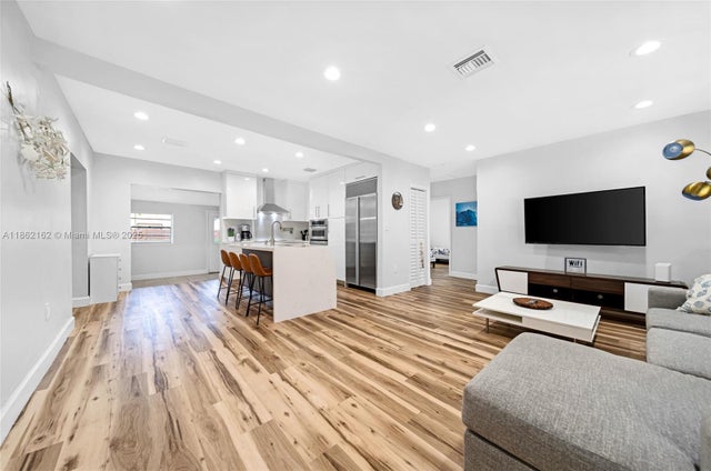 3 of 14 - 12075 Ne 10th Ave, Biscayne Park, FL