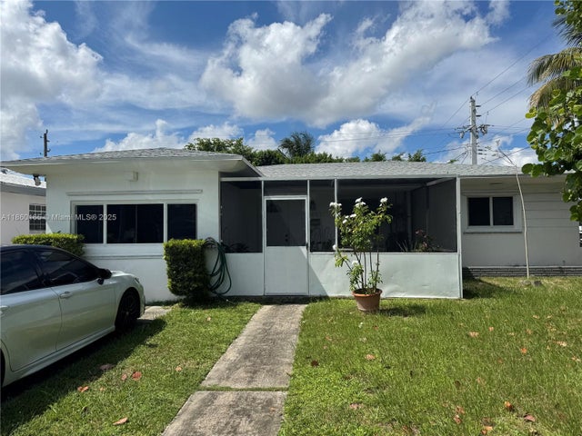 2 of 22 - 1691 Ne 177th St, North Miami Beach, FL