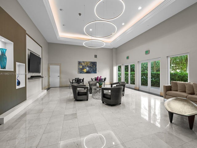 3 of 17 - 2645 S Bayshore Dr 304, Miami, FL
