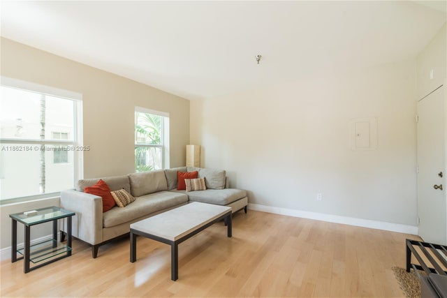 3 of 13 - 1350 Pennsylvania Ave 202, Miami Beach, FL