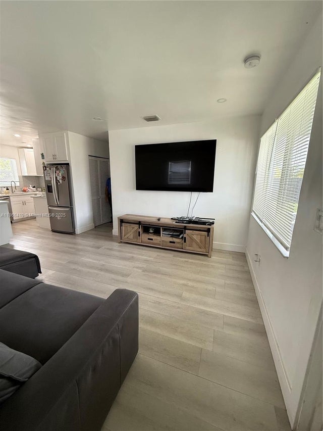 2 of 15 - 3521 Nw 171st Ter, Miami Gardens, FL