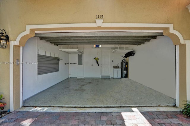 4 of 51 - 1115 Ne 14th Ave, Fort Lauderdale, FL