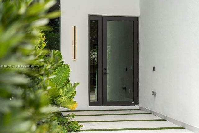4 of 57 - 531 Ne 10th Ave, Fort Lauderdale, FL