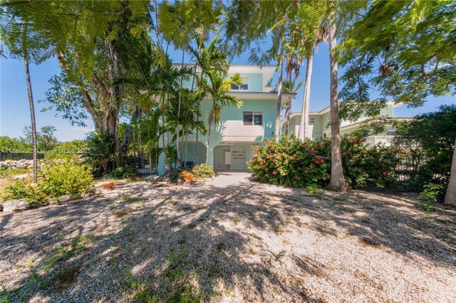 2 of 54 - 316 N Dr, Islamorada, FL