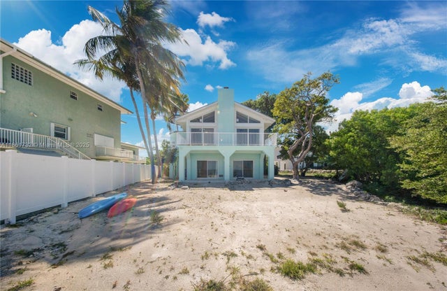 3 of 54 - 316 N Dr, Islamorada, FL
