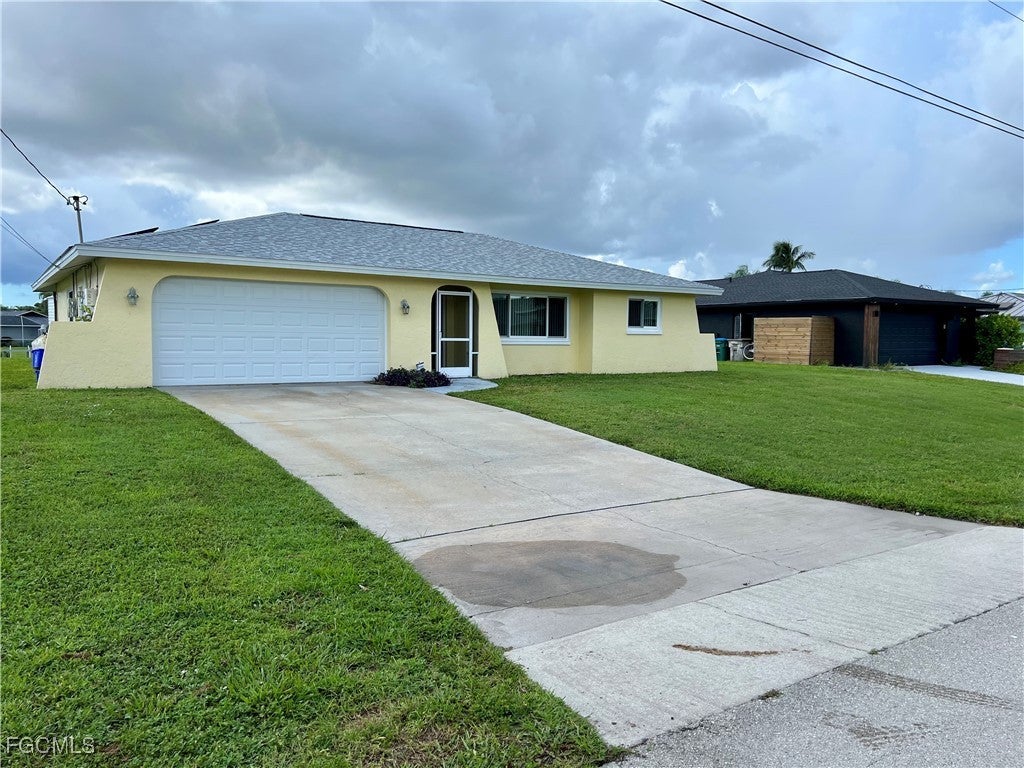 1158 Se 32nd St, Cape Coral