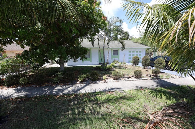 1 of 4 - 4641 Ne 1st Ave, Deerfield Beach, FL