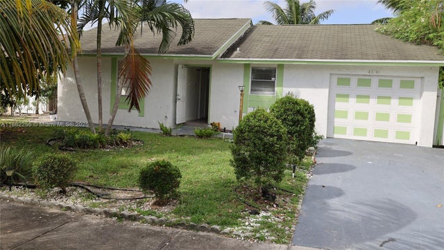 2 of 36 - 4641 Ne 1st Ave, Deerfield Beach, FL