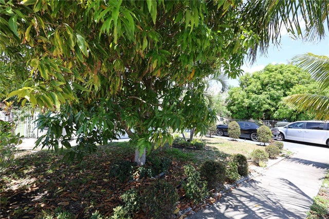 3 of 4 - 4641 Ne 1st Ave, Deerfield Beach, FL